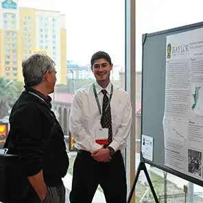 Ежегодная стипендия Фарволдена для студентов, обучающихся по программам, связанным с промышленностью подземных вод