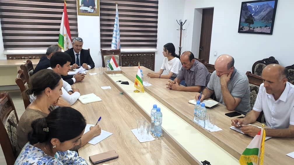 USAID organized a roundtable to initiate discussions about creating regulations for establishing water protection zones in Tajikistan