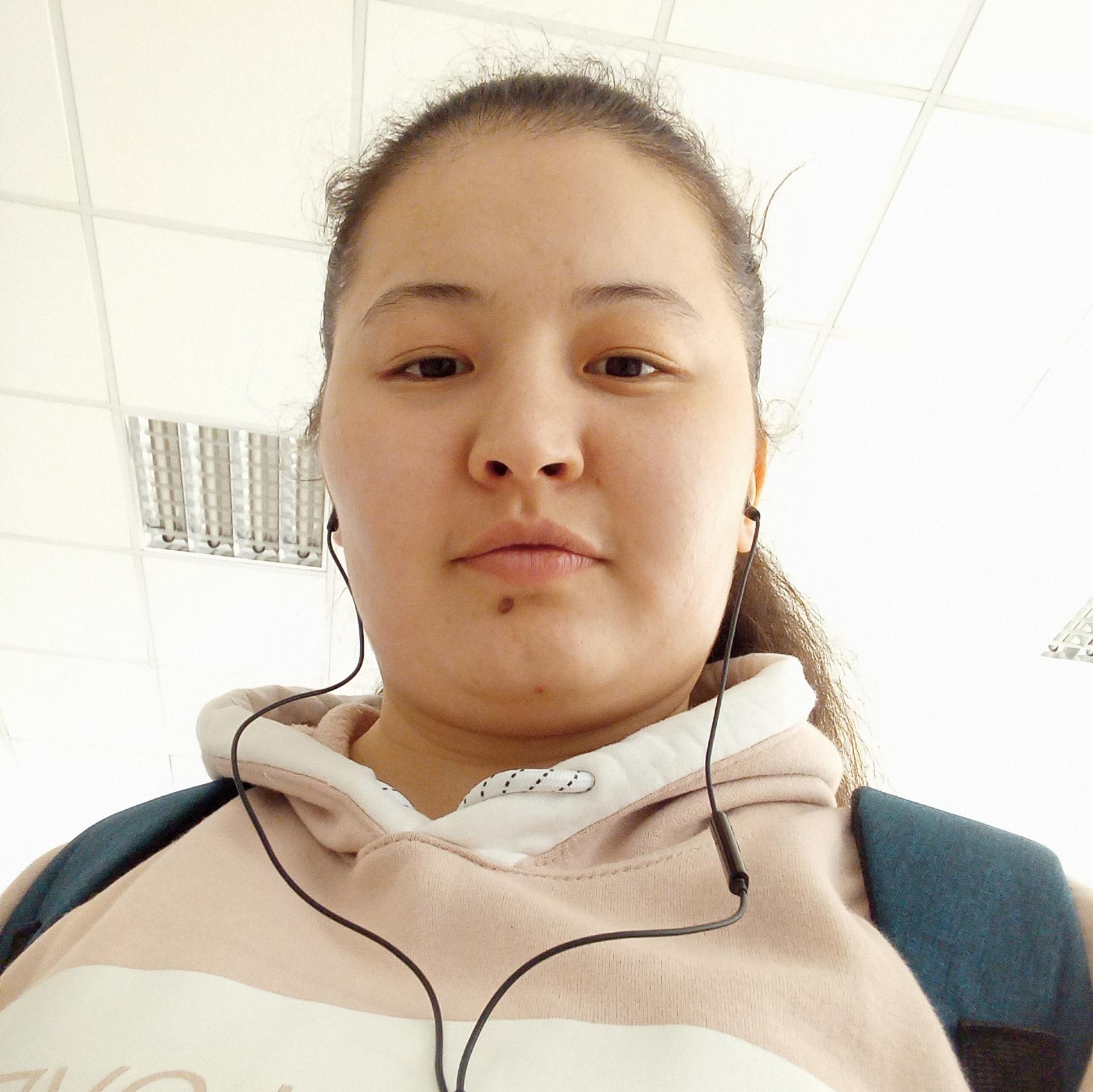 Мохимбегим Усмонова 