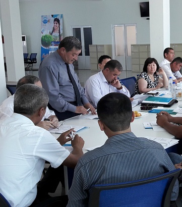 За одним столом – совместное заседание малых бассейновых советов Таджикистана и Кыргызстана по реке Исфара